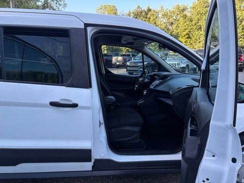 Used 2017 Ford Transit Connect XL FWD image 28