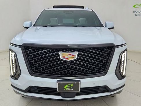 Used 2026 Cadillac Escalade Platinum Sport AWD/4WD image 13