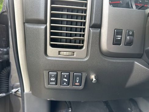 Used 2005 Nissan Titan SE w/ (W01) Utility Bed Pkg AWD/4WD image 16