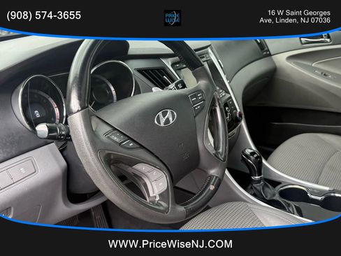 Used 2011 Hyundai Sonata SE w/ Navigation & Sunroof Pkg 4 image 9