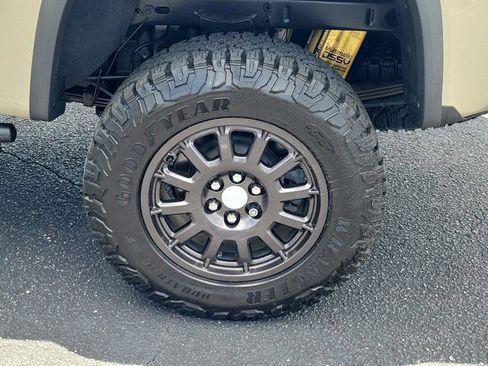 Used 2021 Chevrolet Colorado ZR2 AWD/4WD image 30
