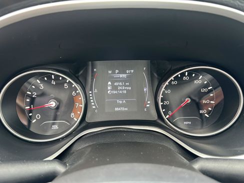 Used 2020 Jeep Compass Latitude w/ Cold Weather Group AWD/4WD image 19
