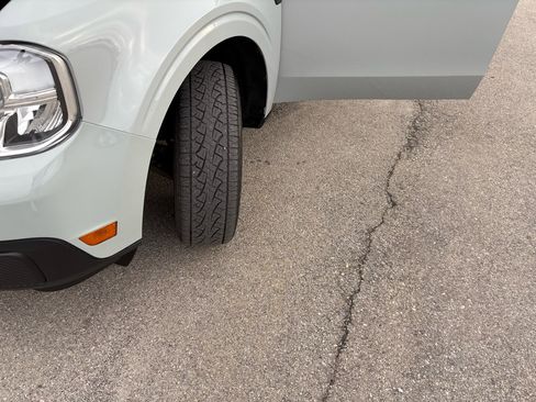 Used 2023 Ford Maverick Lariat w/ Lariat Luxury Package image 55