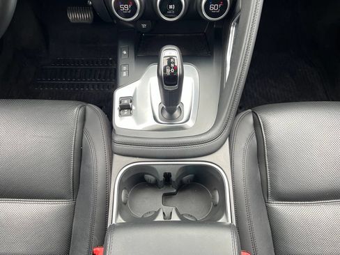 Used 2020 Jaguar E-PACE AWD/4WD image 36