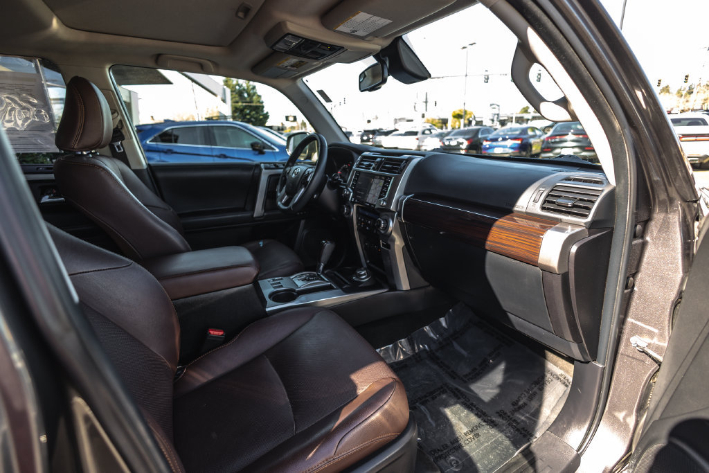 Used 2021 Toyota 4Runner Limited AWD/4WD image 29