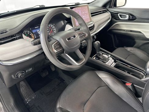 Used 2023 Jeep Compass Limited AWD/4WD image 9