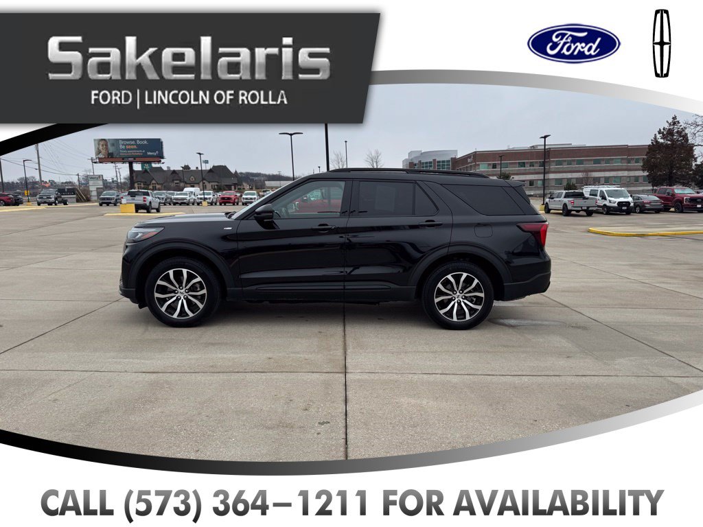 Certified 2025 Ford Explorer ST-Line AWD/4WD image 5