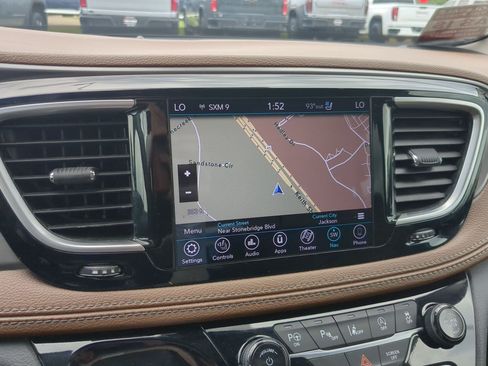 Used 2019 Chrysler Pacifica Limited w/ Advanced Safetytec Group FWD image 14