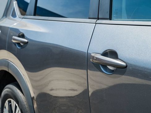 Used 2022 Nissan Rogue SV AWD/4WD image 14
