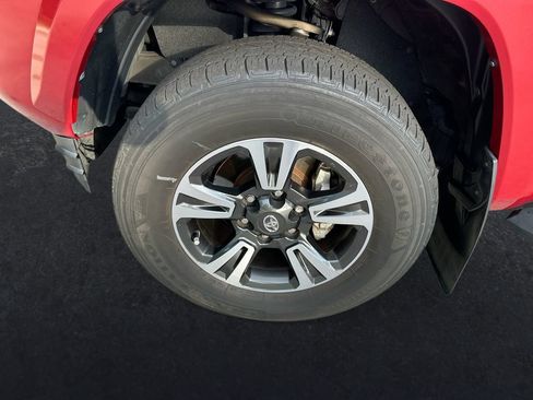 Used 2019 Toyota Tacoma TRD Sport RWD image 10