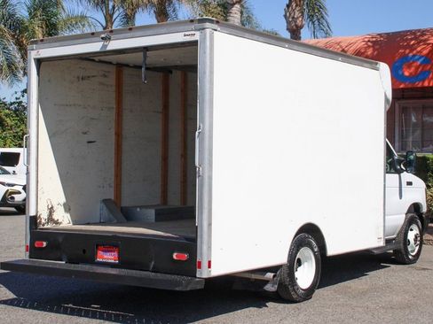 Used 2019 Ford E-350 and Econoline 350 Super Duty image 11