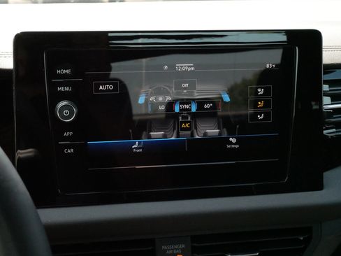 Certified 2025 Volkswagen Jetta Sport FWD image 22