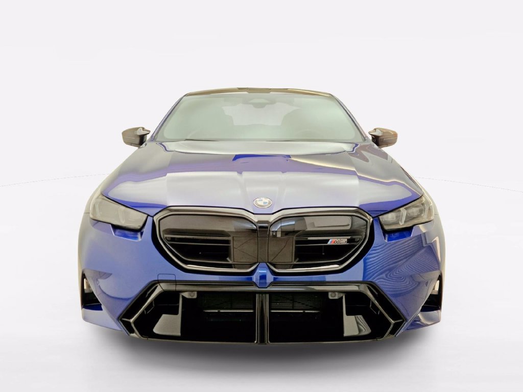 Used 2025 BMW M5 w/ Carbon Package AWD/4WD image 2