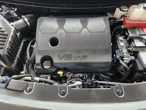 Certified 2022 Chevrolet Traverse LT image 35