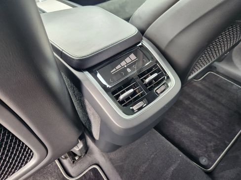 Used 2019 Volvo XC90 T5 R-Design AWD/4WD image 30