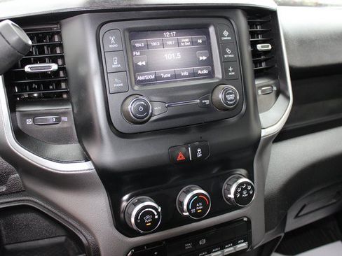 Used 2024 RAM 3500 SLT w/ Quick Order Package 2YG SLT AWD/4WD image 13