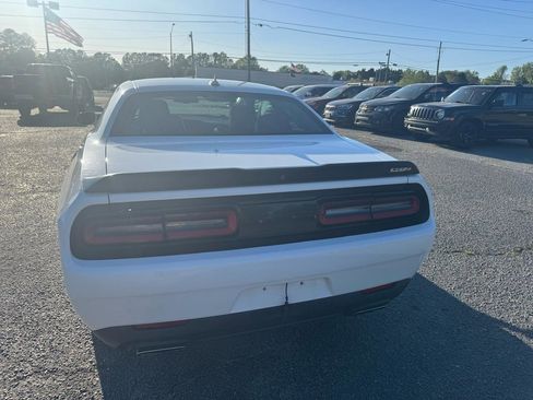 Used 2018 Dodge Challenger R/T Scat Pack w/ Leather Interior Group image 5