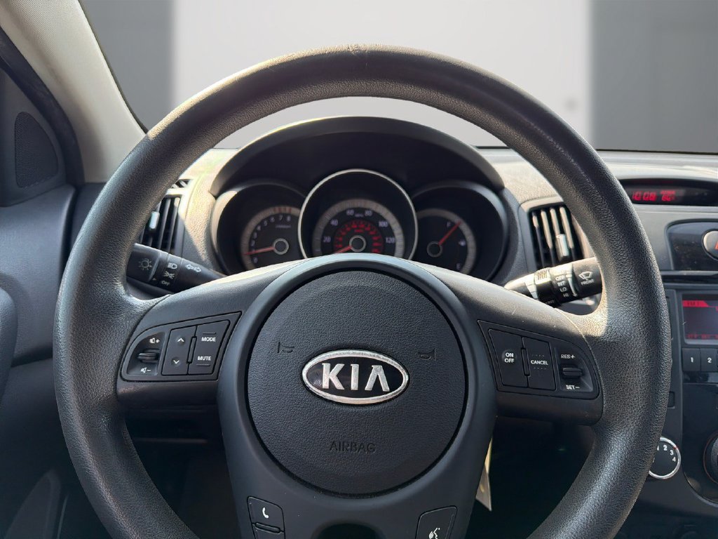 Used 2012 Kia Forte EX FWD image 18