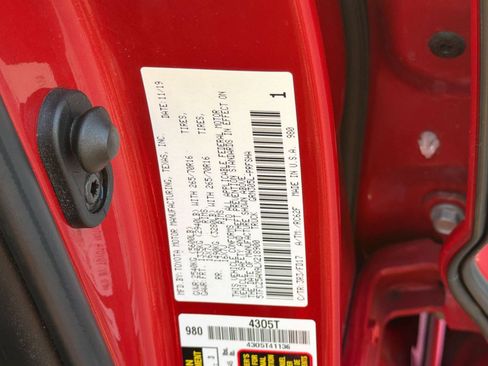 Used 2020 Toyota Tacoma TRD Off-Road AWD/4WD image 28