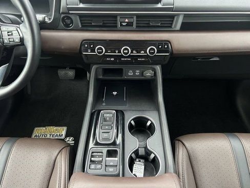 Used 2023 Honda Pilot Elite image 11