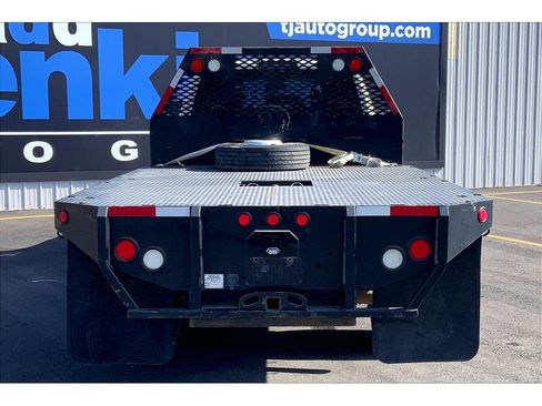 Used 2020 RAM 5500 Tradesman w/ Chrome Appearance Group AWD/4WD image 4