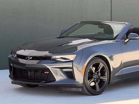 Used 2017 Chevrolet Camaro SS RWD image 30