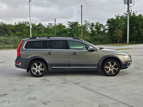 Used 2012 Volvo XC70 T6 image 4
