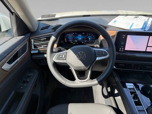 New 2026 Volkswagen Atlas SE image 12