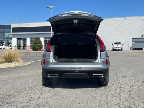 Used 2025 Cadillac XT4 Premium Luxury image 7