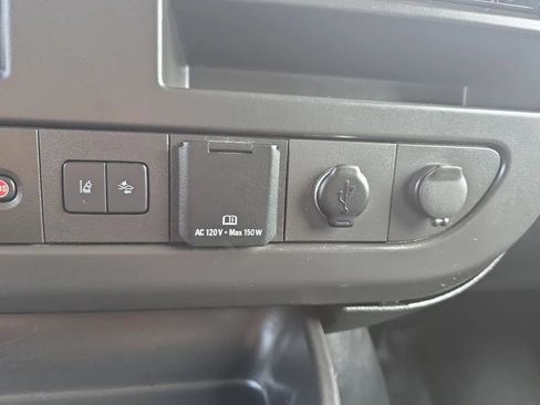 Used 2019 Chevrolet Express 3500 Extended w/ Driver Convenience Package RWD image 21