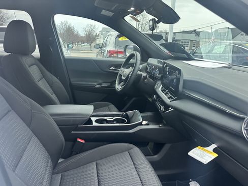 Certified 2025 Chevrolet Equinox LT image 11