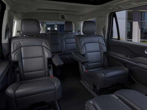 New 2025 Lincoln Navigator Reserve image 34