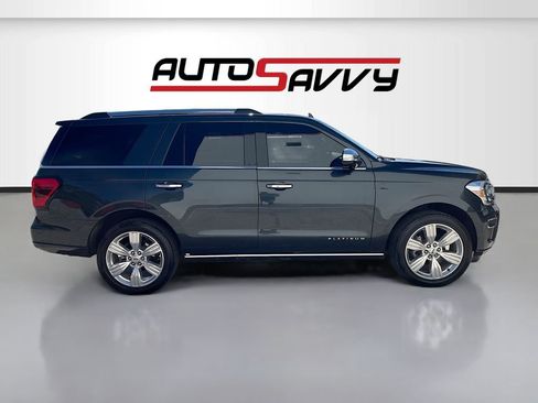 Used 2024 Ford Expedition Platinum AWD/4WD image 8