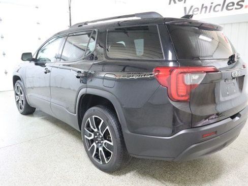 Used 2021 GMC Acadia SLE w/ Driver Convenience Package FWD image 3