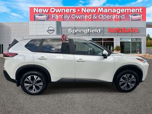 Certified 2023 Nissan Rogue SV w/ SV Premium Package image 4