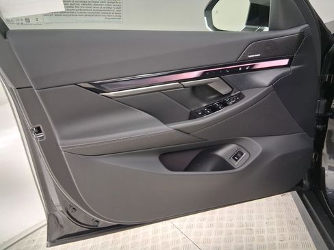 New 2026 BMW 530i w/ Convenience Package RWD image 12