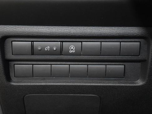 New 2026 Mitsubishi Outlander ES image 9