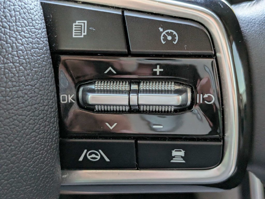 Used 2024 Kia Carnival SX FWD image 29