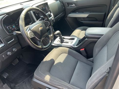 Used 2017 Chevrolet Colorado LT w/ Redline Special Edition AWD/4WD image 9