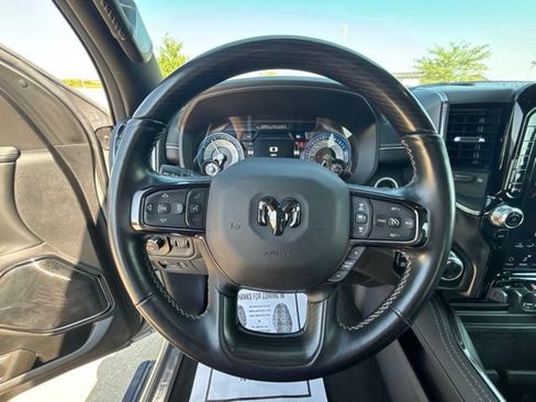 Used 2022 RAM 1500 Limited AWD/4WD image 3