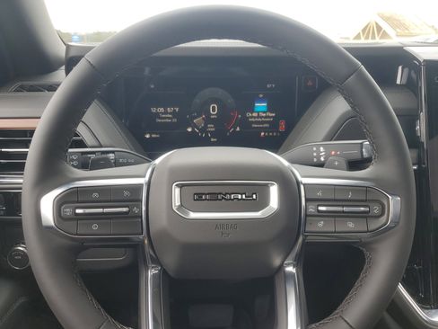 New 2026 GMC Yukon Denali w/ Sun & Power Step Package image 21