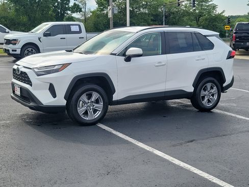 Certified 2025 Toyota RAV4 XLE AWD/4WD image 3