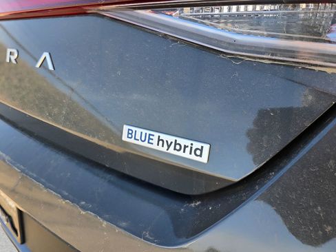 New 2025 Hyundai Elantra Blue image 9