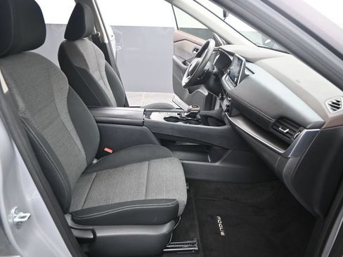Used 2023 Nissan Rogue SV FWD image 29