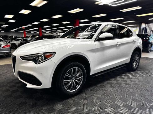 Used 2023 Alfa Romeo Stelvio Sprint RWD image 8