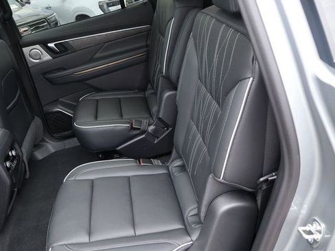 New 2026 Buick Enclave Avenir AWD/4WD image 14