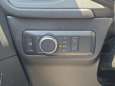 Used 2022 Ford Escape SE w/ Cold Weather Package FWD image 25