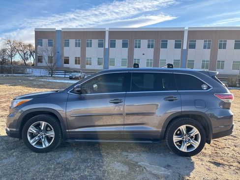 Used 2016 Toyota Highlander Limited Platinum image 2