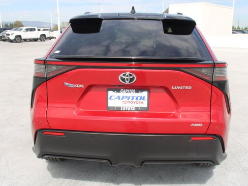 Certified 2023 Toyota bZ4X AWD image 4