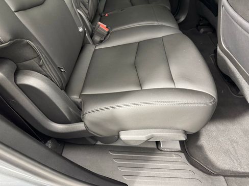 Used 2024 Cadillac XT6 Luxury FWD image 32